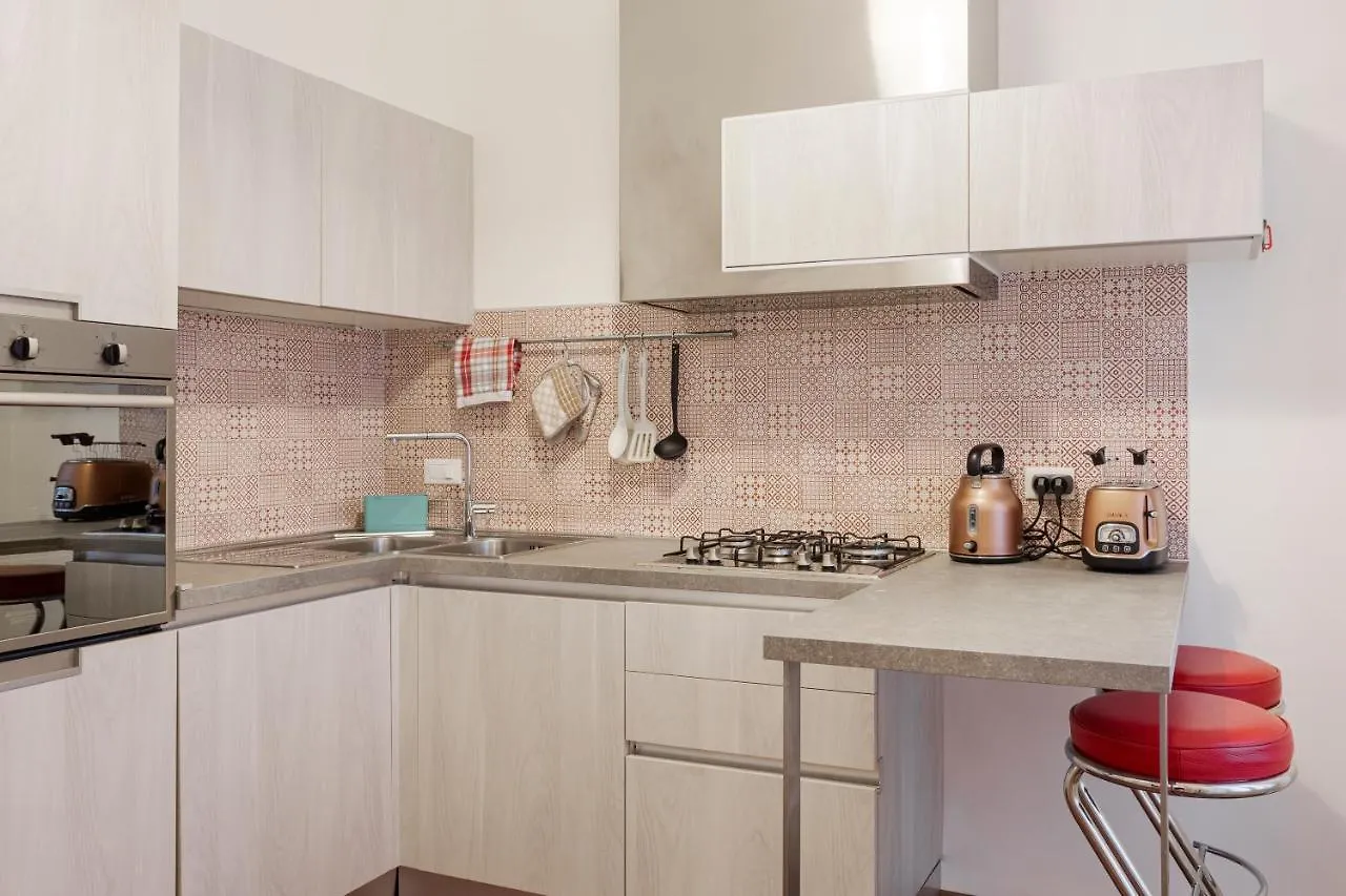 Restayled Chic Apartement- Via Ozieri Milan Apartment